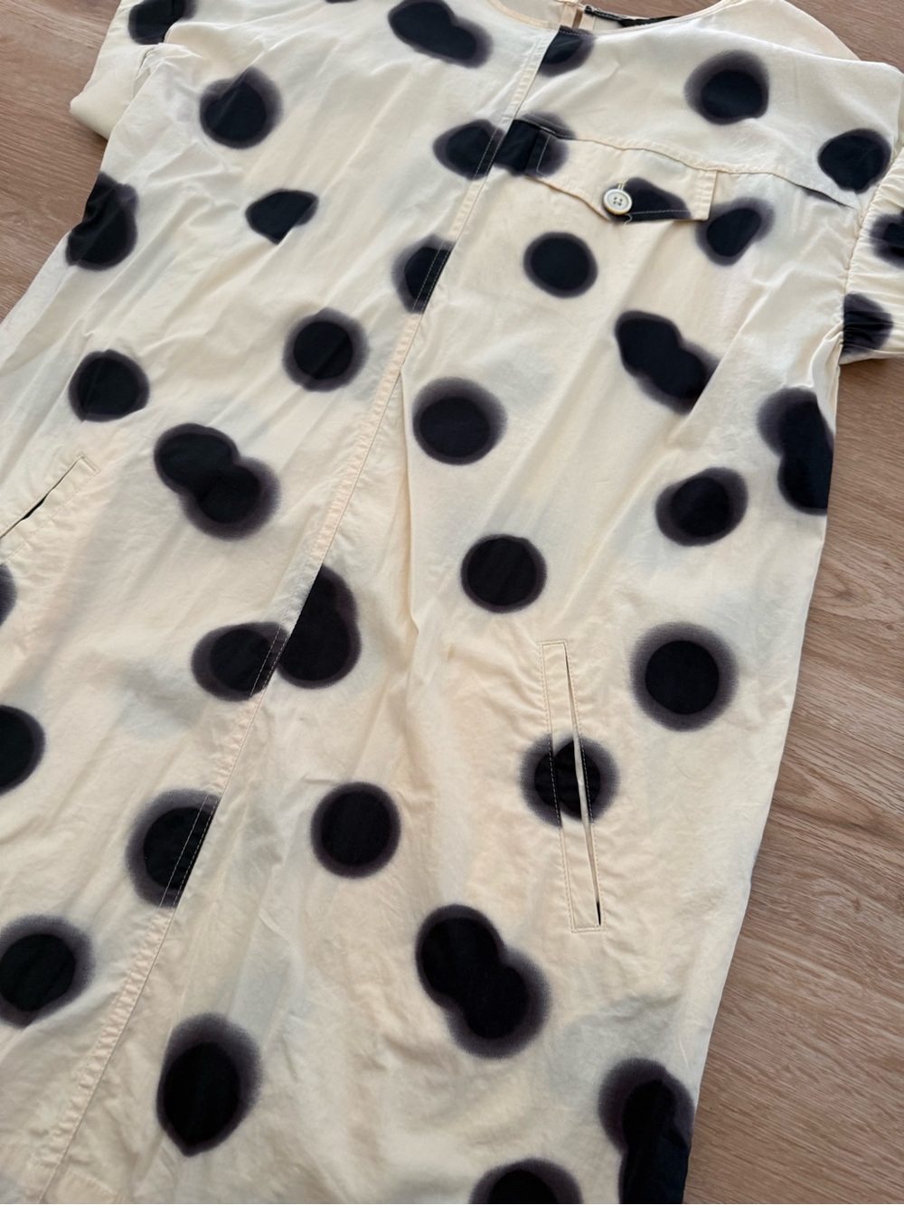 Marc By Marc Jacobs Cream Dress with Black Dot Accent - Picture 2 of 6